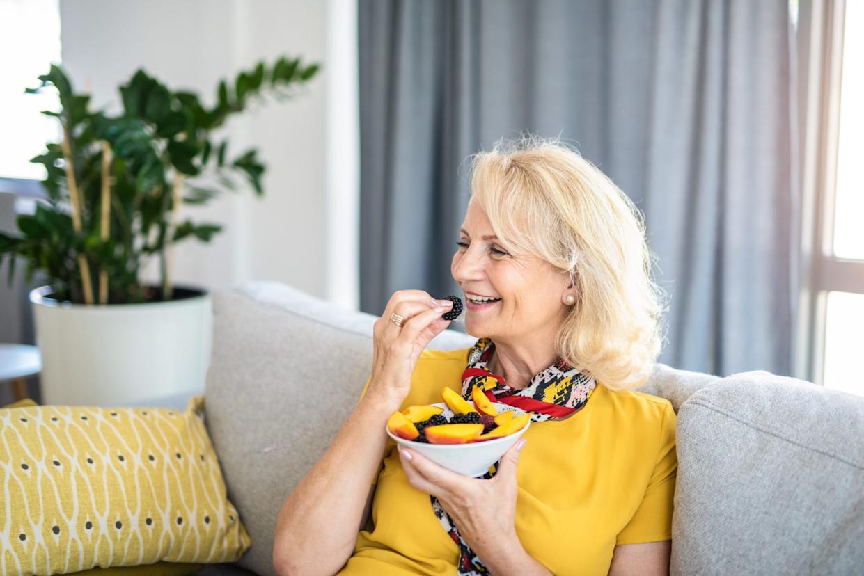 The Right Carbs in Midlife: A Key to Healthy Aging for Women, Large Study Suggests